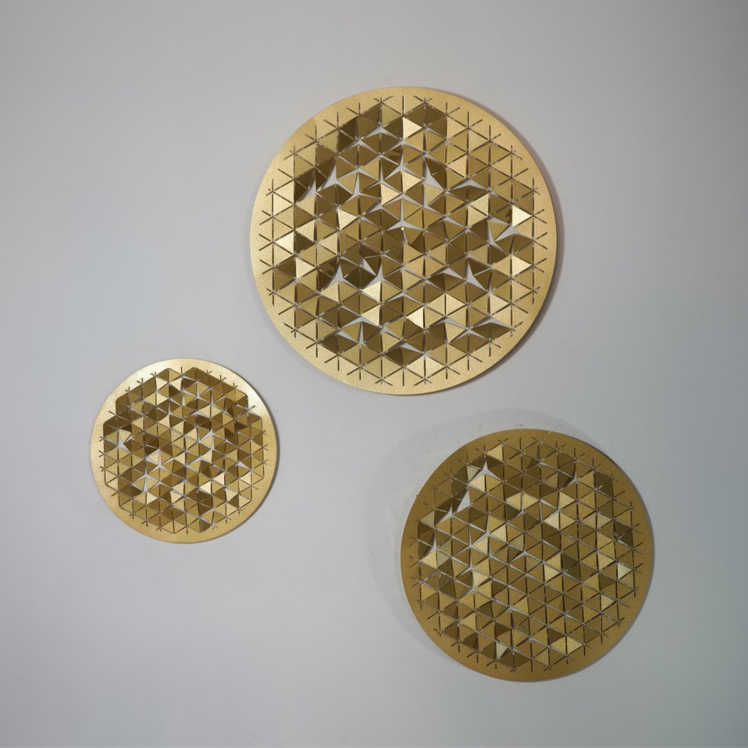 Luminous Circle Metal Table and Wall Decoration - APH140