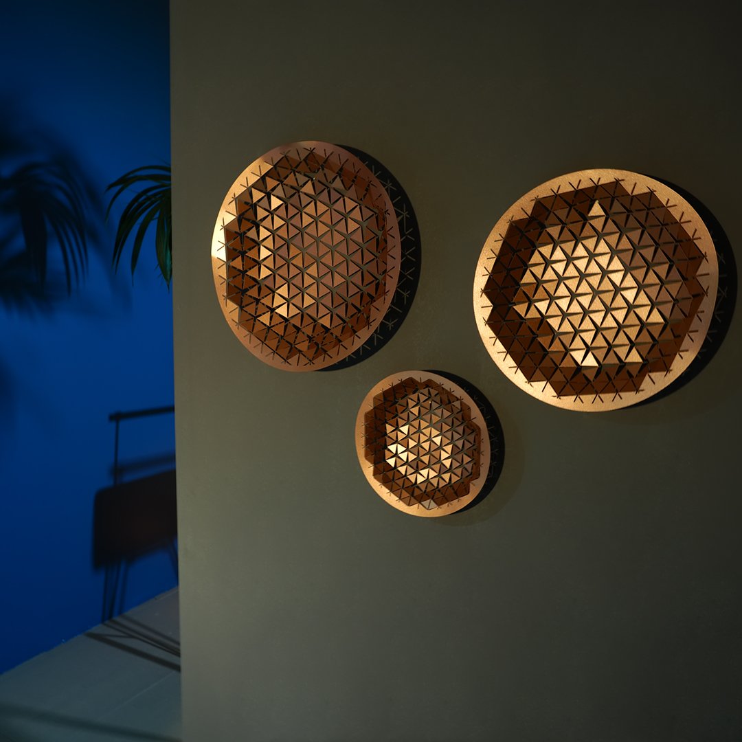 Luminous Circle Metal Table and Wall Decoration - APH140
