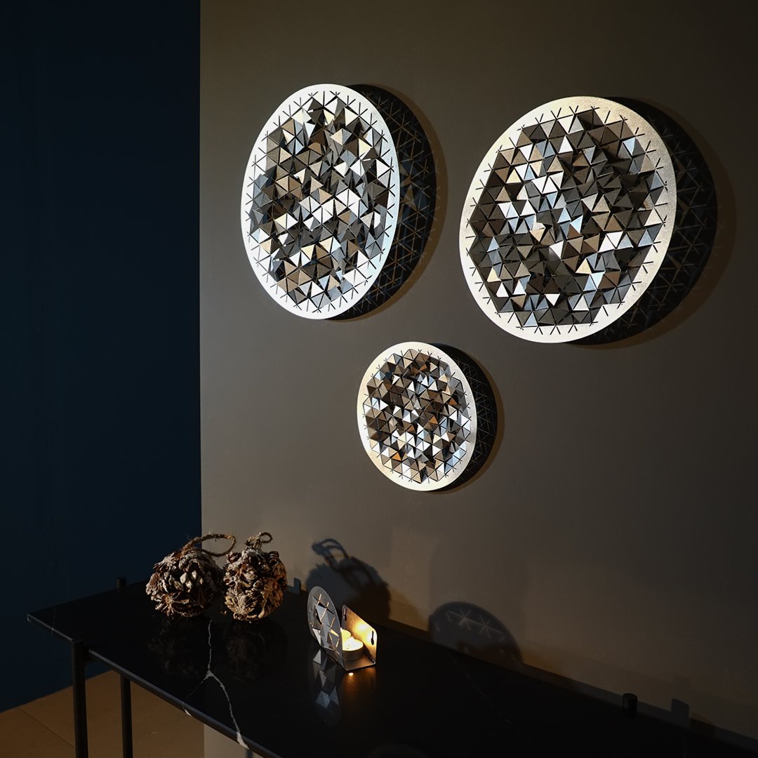 Luminous Circle Metal Table and Wall Decoration - APH140