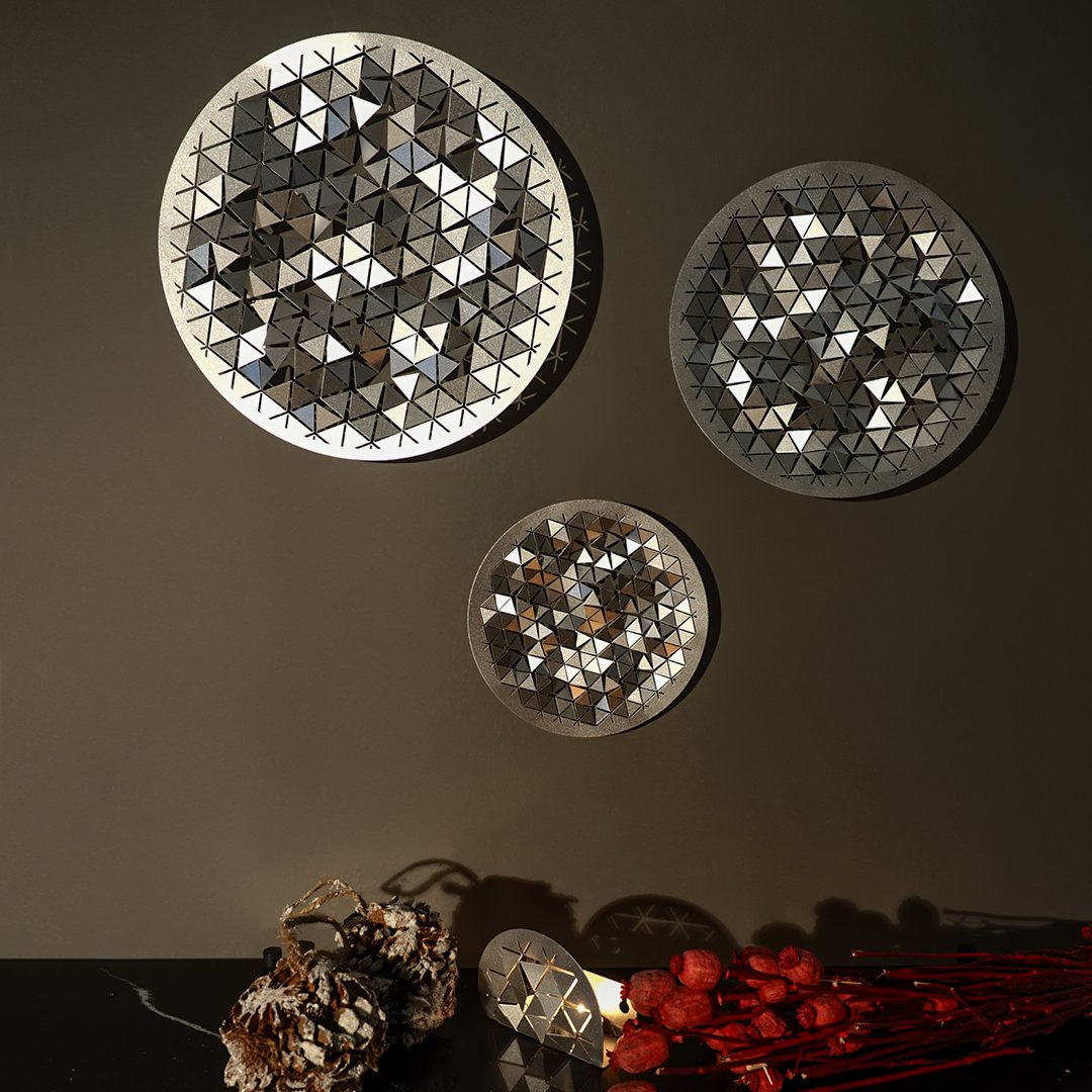 Luminous Circle Metal Table and Wall Decoration - APH140