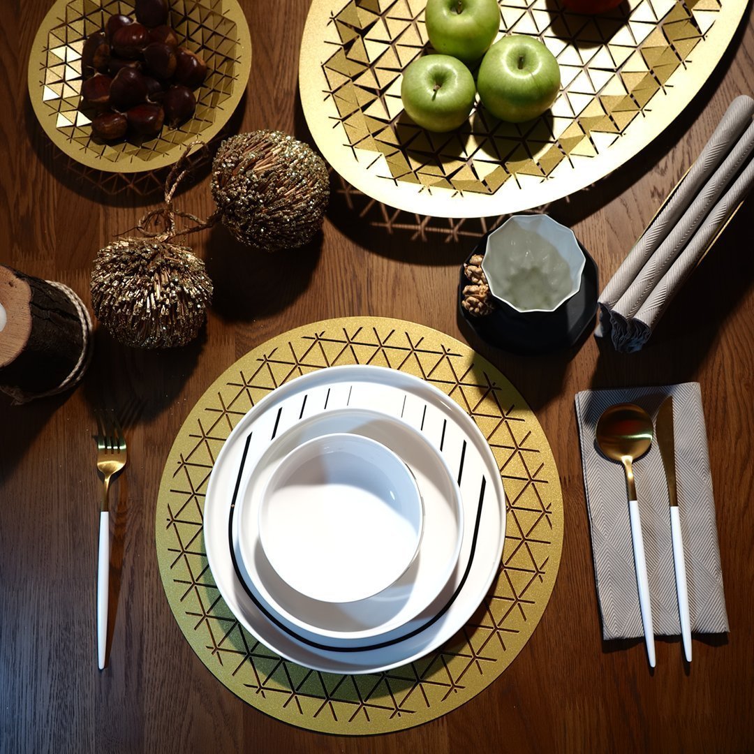 Luminous Circle Metal Table and Wall Decoration - APH140
