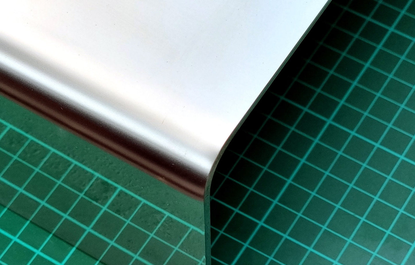Folded Edge – Polished Stainless Steel Table